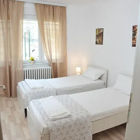 Central Downtown Appartement *